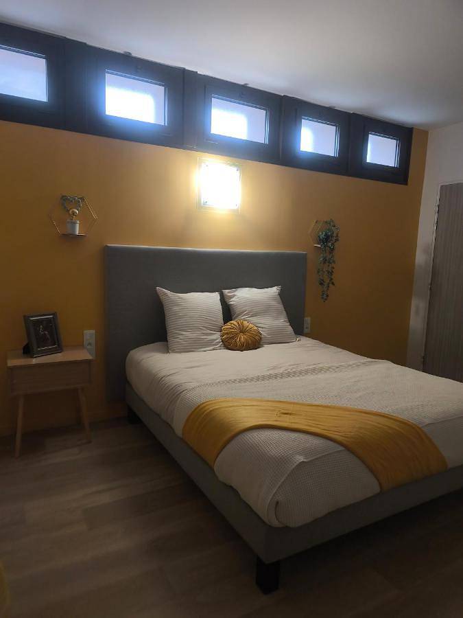 Location de vacances pour 2 personnes, avec jardin à Maisod - 2