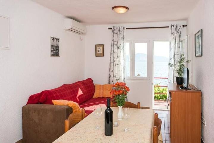 Gîte pour 4 personnes, avec Balcon et Terrasse à Drače