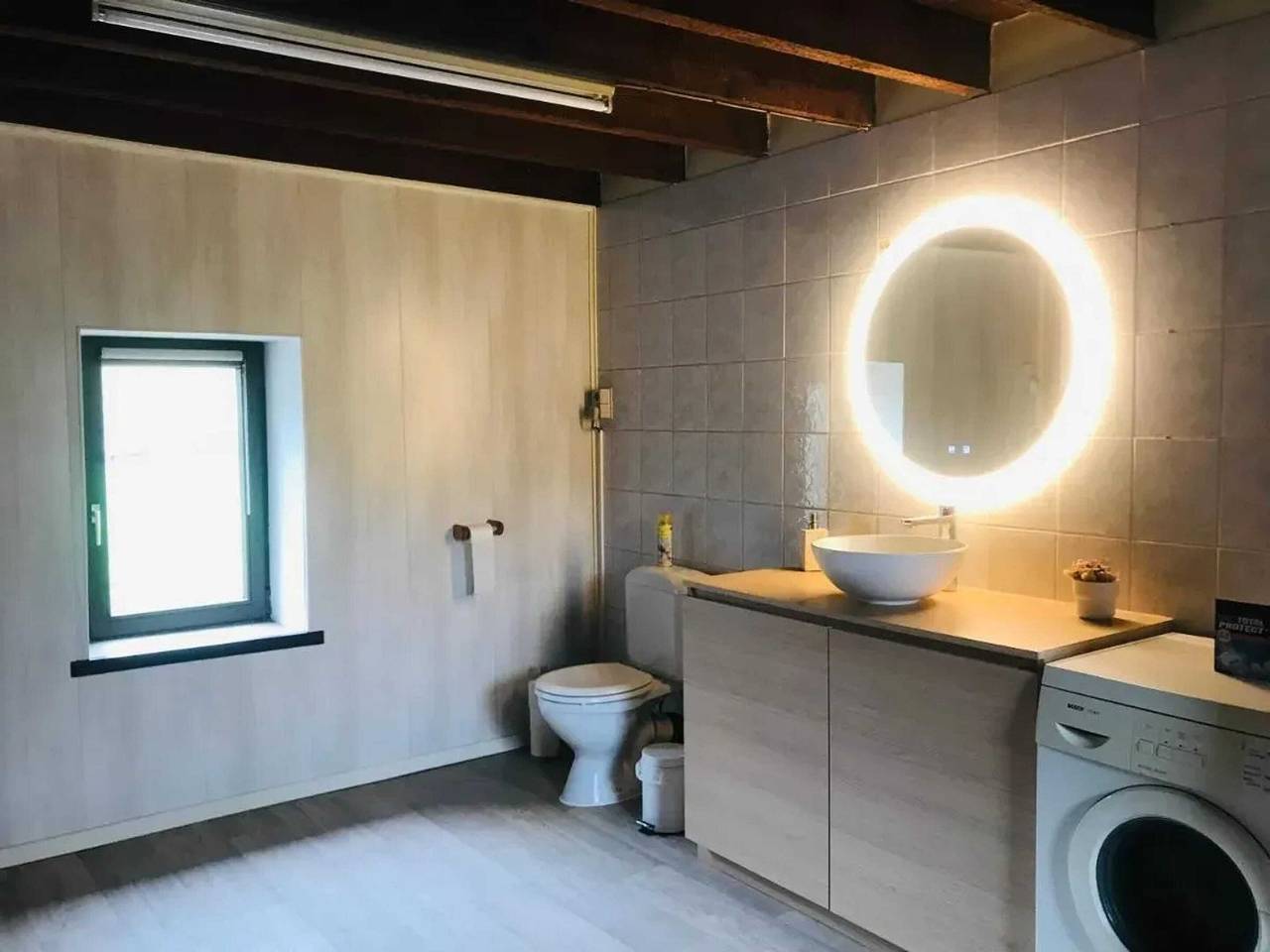 Maison familiale à Thon, jardin et terrasse 100 m² in Andenne, Région de Namur