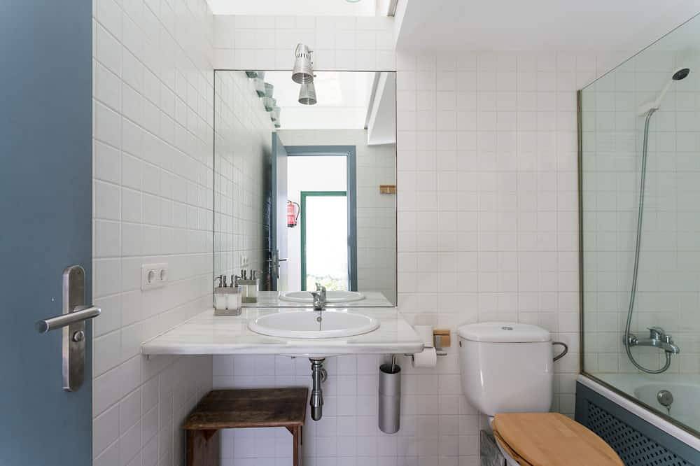 Casa Latrinas Alta, Puerto de la Laja, under Guadiana in El Granado, Guadiana Valley Natural Park