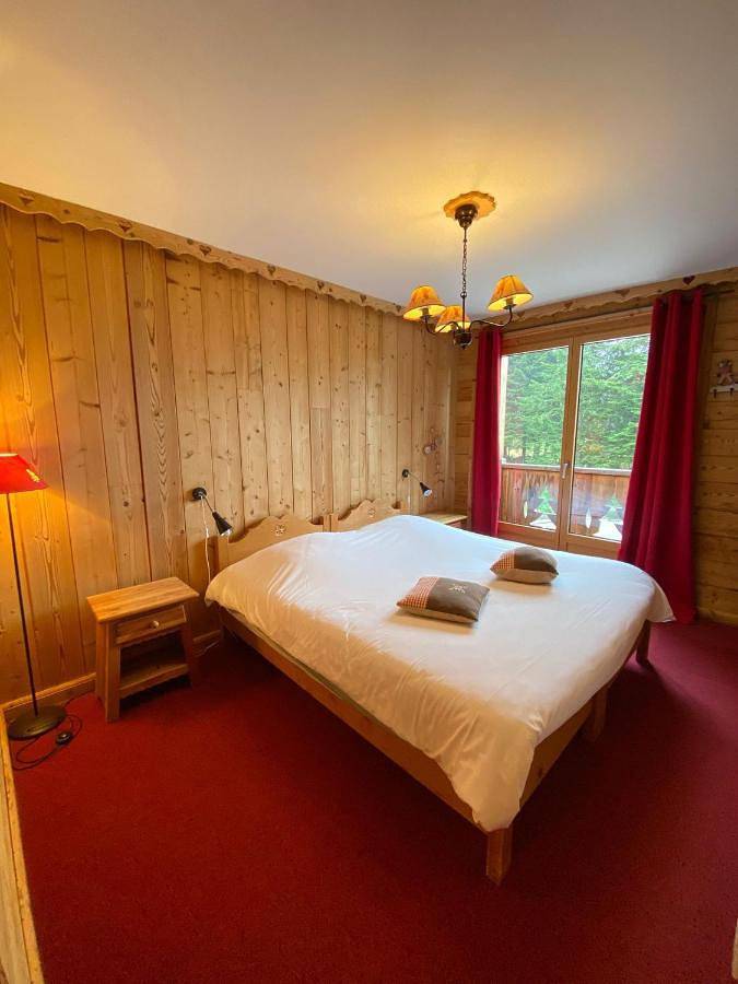 Chambre d’hôte pour 6 personnes, avec vue et jardin dans le Cantal - 4