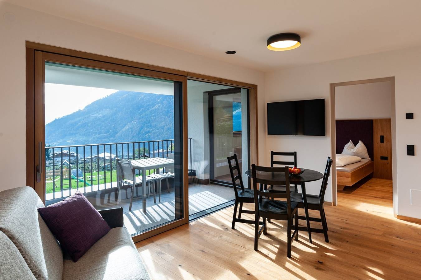 Geheel appartement, Appartement 'Hofer Hof Hirzer' met uitzicht op de bergen, tuin & Wi-Fi in Oberplars, Algund