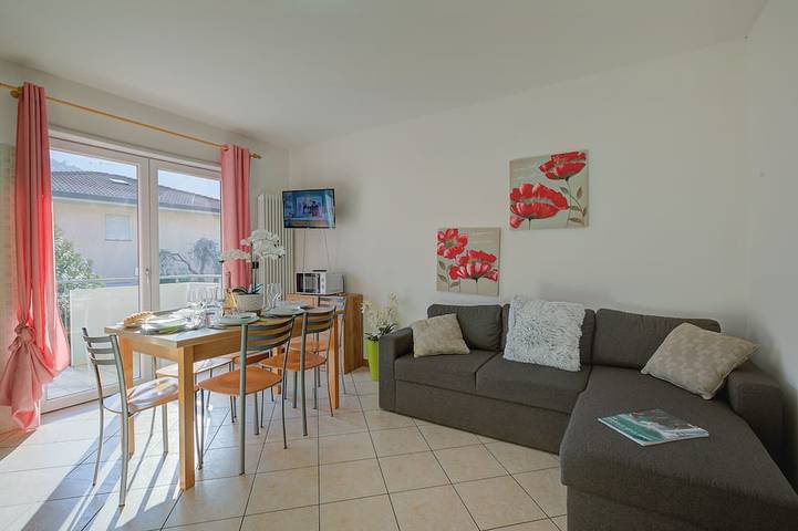 Location de vacances pour 6 personnes, avec balcon et jardin, animaux acceptés à Torbole