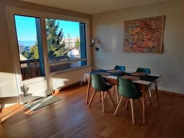 Gîte pour 4 personnes, avec vue sur le lac ainsi que vue et terrasse dans Office de Tourisme de Thonon les Bains