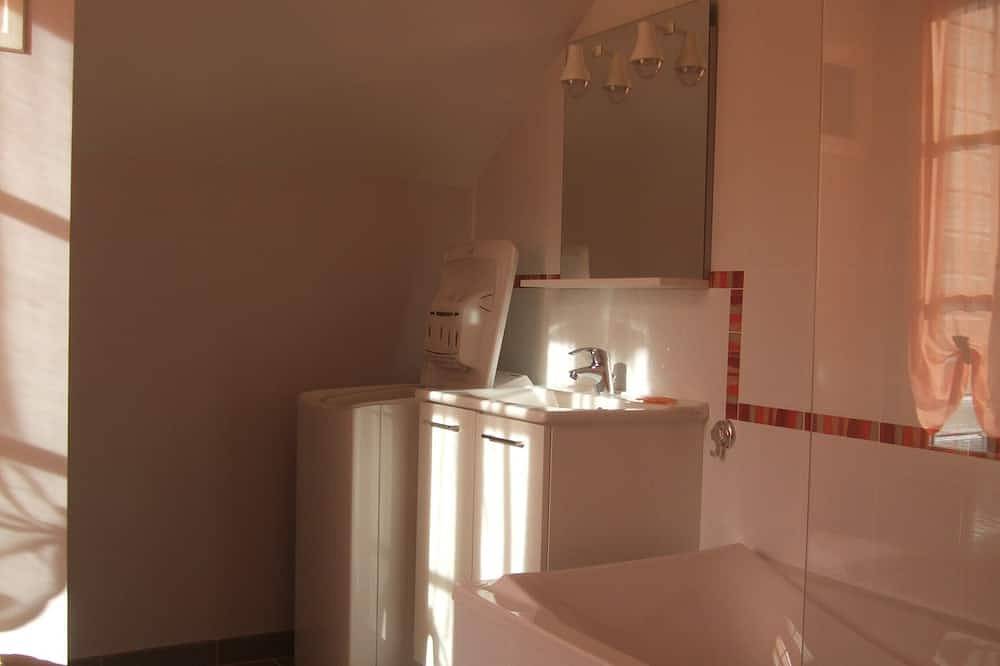Mit Charme eingerichtet, Downtown, Autun in Autun, Autun und Umgebung