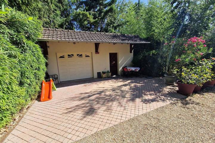 Chambre d’hôte pour 4 personnes, avec jardin à Châteauvieux