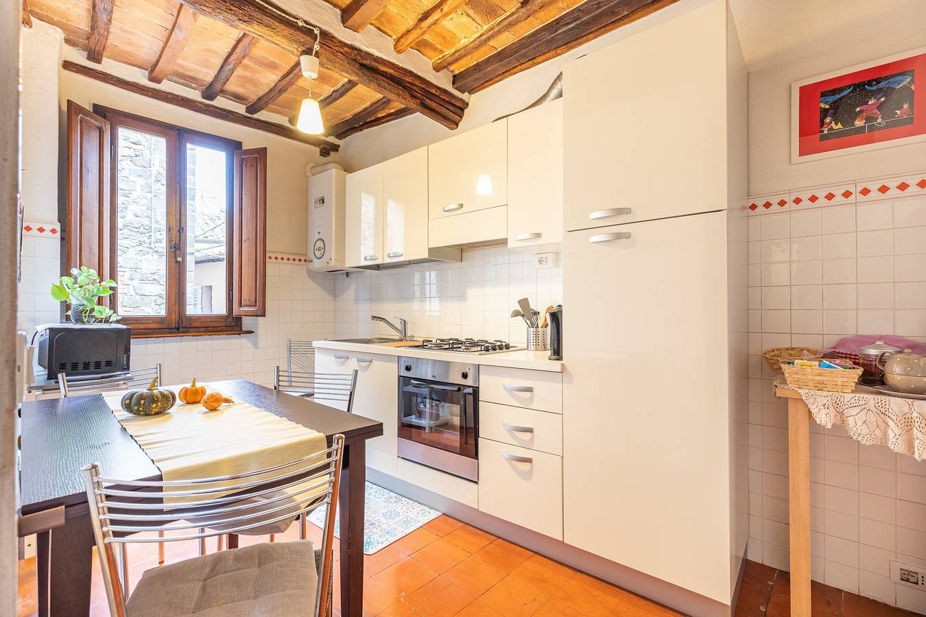 Entire apartment, Apartment 'Rocci Al 17' with Mountain View and Wi-Fi in Montalcino, Val d'Orcia