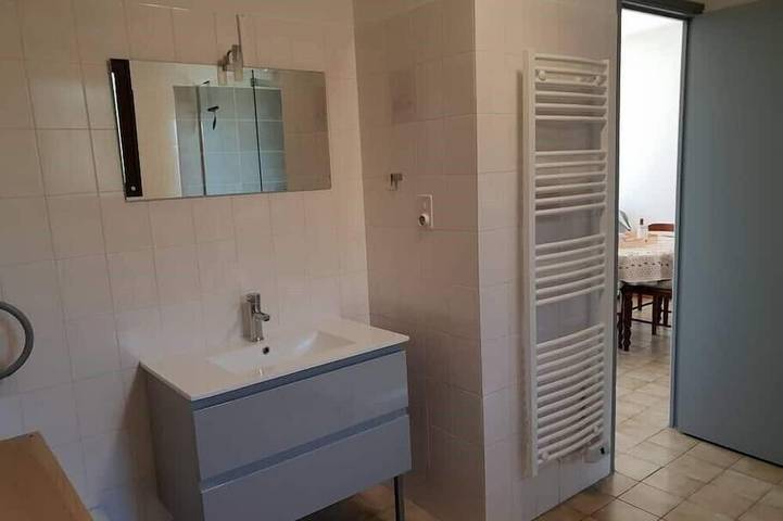 Appartement entier, Géranium – T2 terrasse calme – Thermes & Verdon in Gréoux-les-Bains, Alpes-de-Haute-Provence
