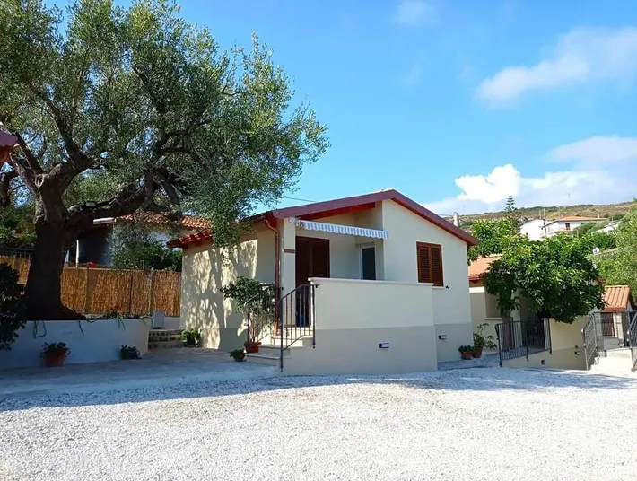 Casa de vacaciones para 4 personas, con balcón y jardín, Se admiten mascotas - 1