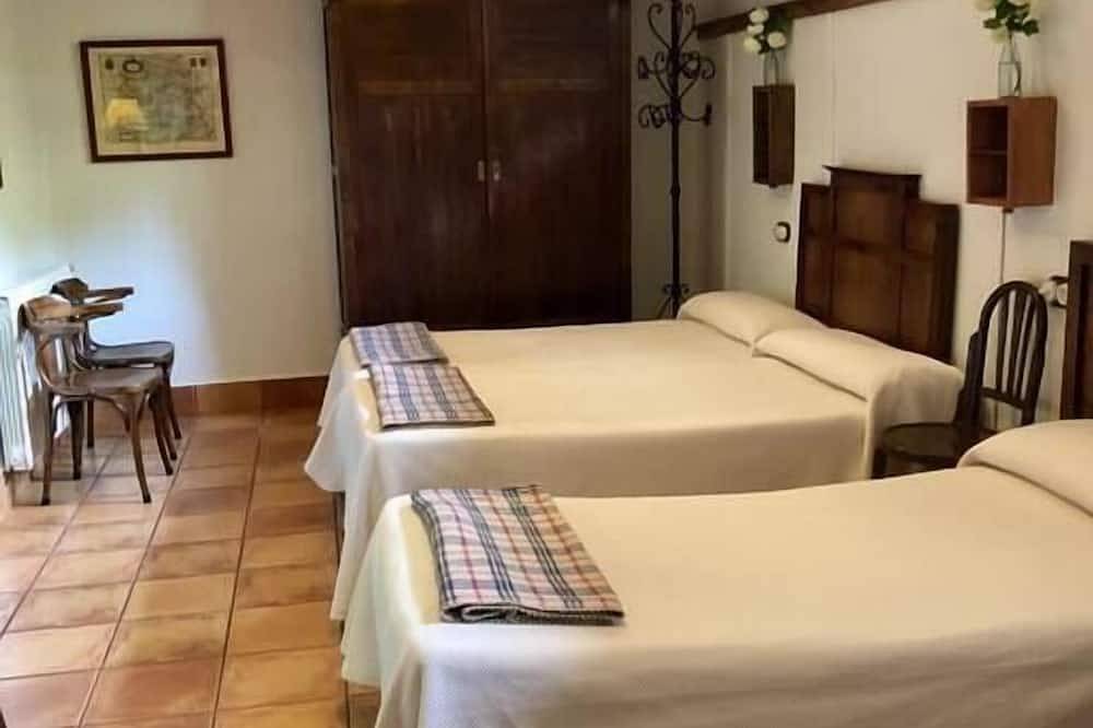Beautiful Stone House, La Llosuca in Villaviciosa, Costa Verde (Spanien)