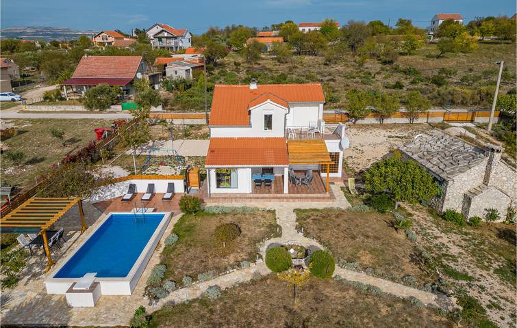 Charmante 2-Zimmer-Wohnung mit Pool und Parkplatz in der Nähe des Flusses Guduča in Skradin, Šibenik-Knin