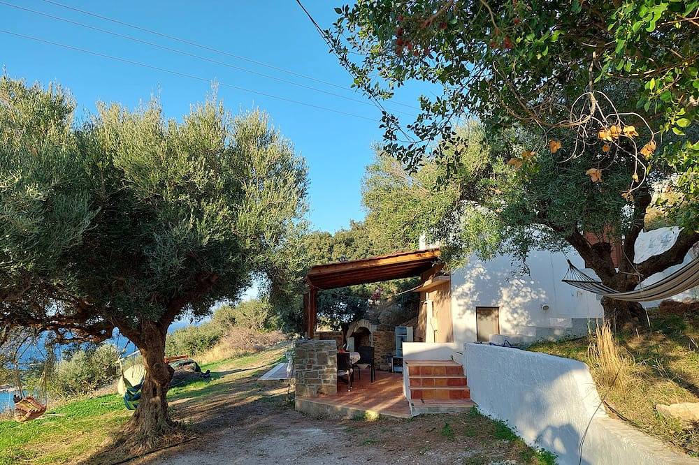 Ecovasileio- Cottage on Mirabello bay with Treehouse/Firepit/Extremeview/Xxlbed in North Crete