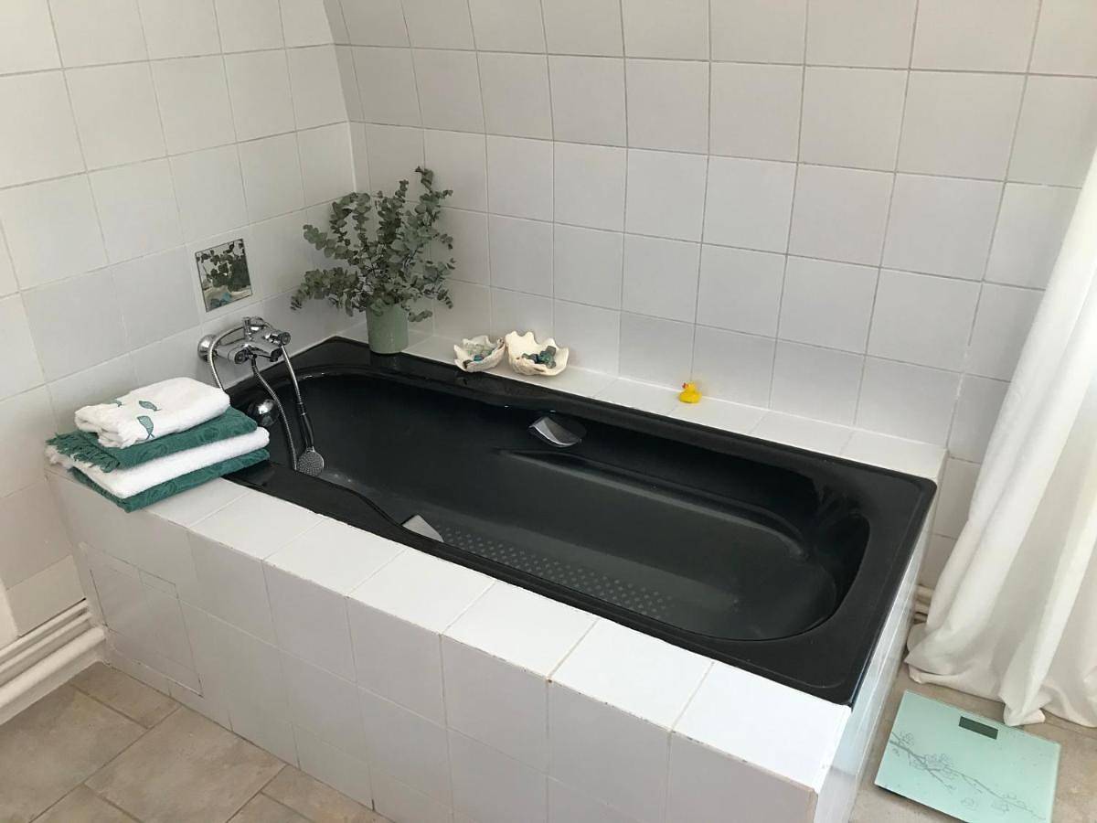 Appartement entier, Two-Bedroom Apartment in Perrigny, Région d'Auxerre