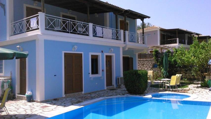 Ferienwohnung für 3 Personen, mit Terrasse und Pool sowie Garten - 1