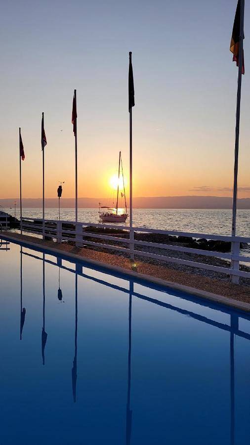 Location de vacances pour 4 personnes, avec vue sur le lac et vue ainsi que piscine et jardin à Maxilly-sur-Léman - 4