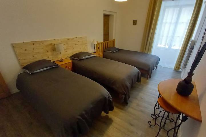 Location de vacances pour 14 personnes, avec jardin et terrasse à Montreuil-Bellay - 4