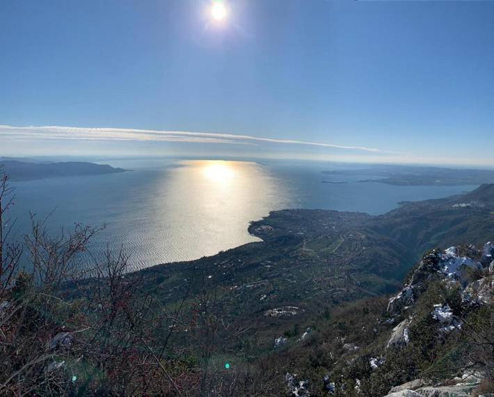 Location de vacances pour 2 personnes, avec jardin ainsi que vue et piscine à Gargnano - 2