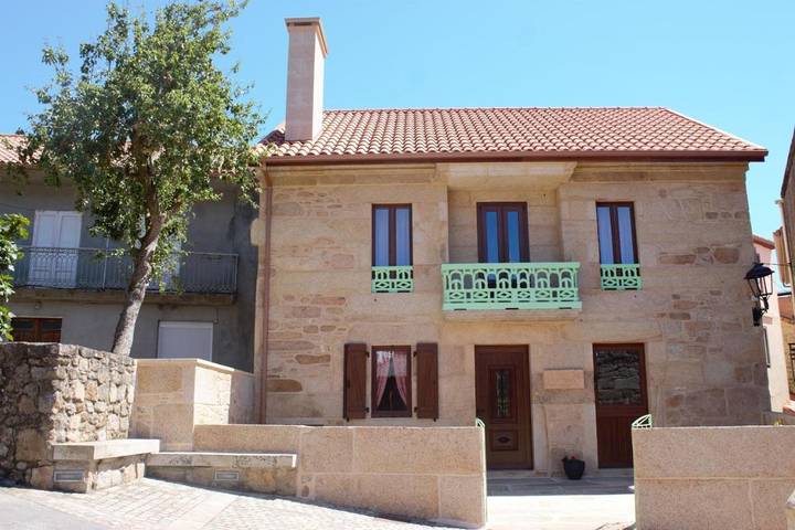 Casa rural para 2 personas, con Balcón además de Terraza y Vistas en Dumbría