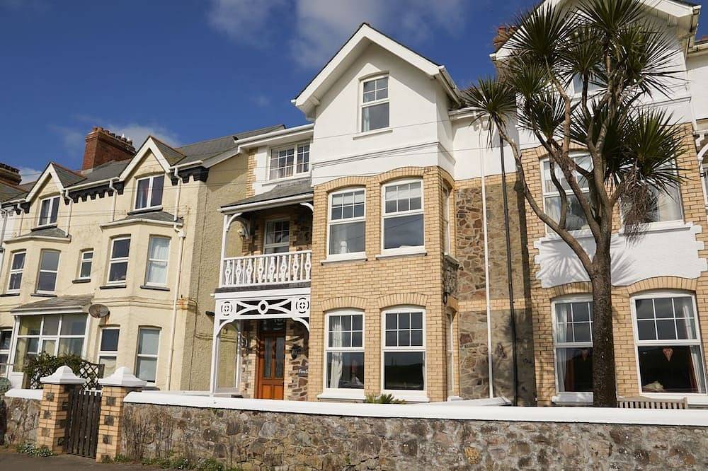 Estran - superbe maison près de la plage de dormir 16 invités in Bude, Cornouailles