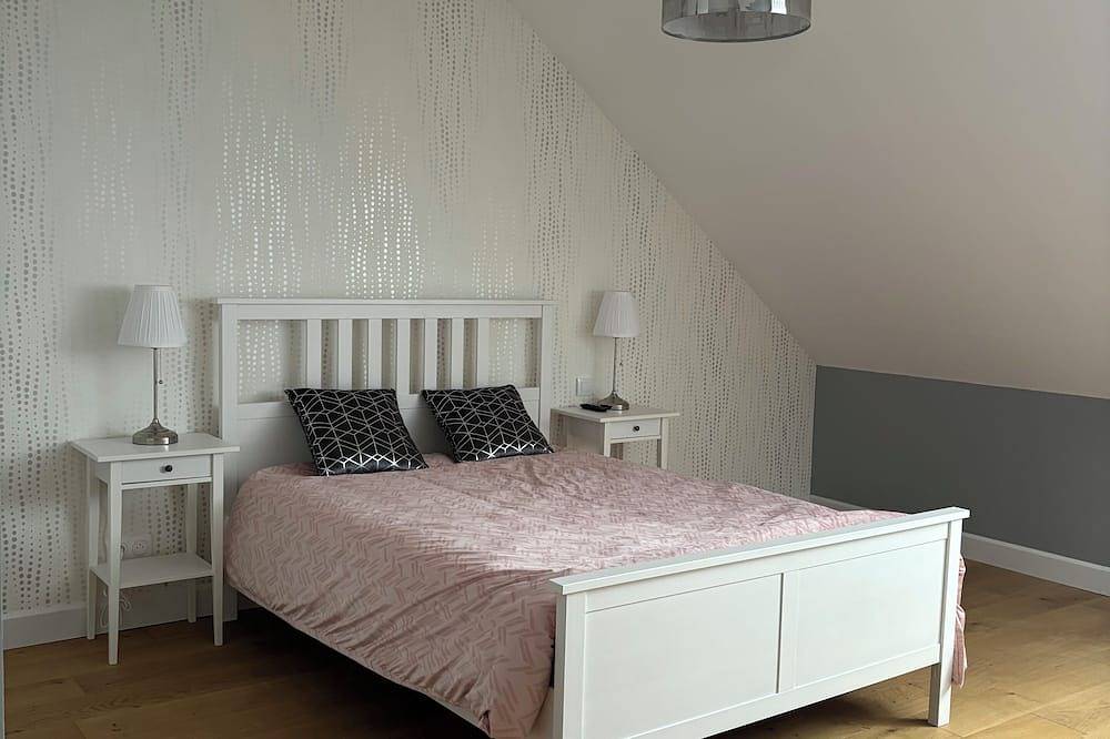 Vrbo Property in Courthiézy, Marne