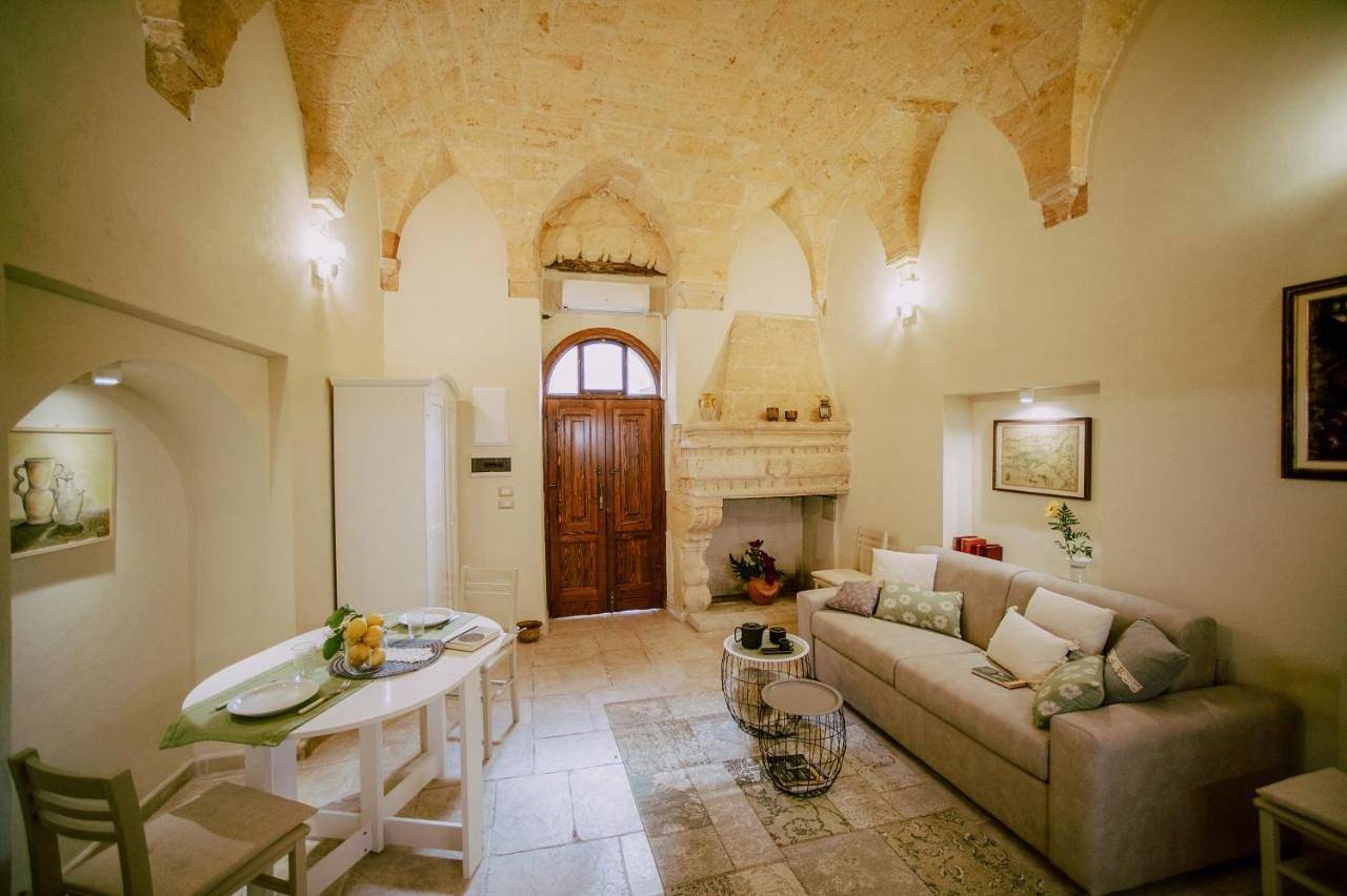 Deluxe Room (2 Adults + 1 Child) in Francavilla Fontana, Salento