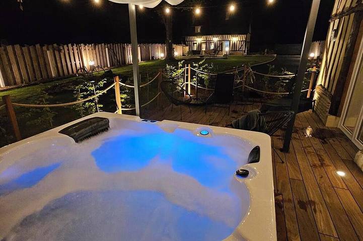 Gîte pour 4 personnes, avec Jacuzzi ainsi que Terrasse et Jardin
