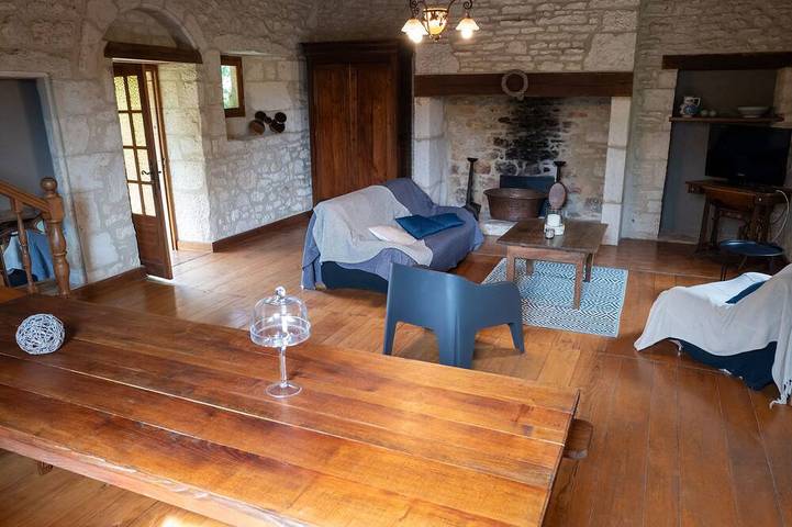 Location de vacances pour 5 personnes, avec terrasse et jardin à La Cassagne - 4