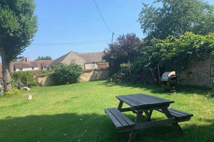 Gîte pour 5 personnes, avec jardin, animaux acceptés à Chailly-en-Bière - 2