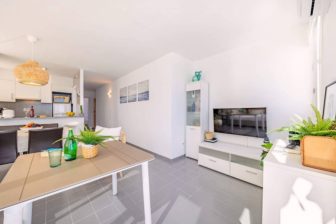 Apartamento entero, Beachfront Apartment Sivella Ii by Sealand Villas in Puerto de Pollensa, Pollença