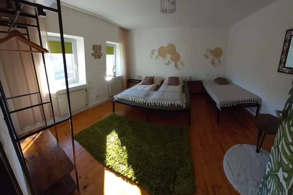 Ferienwohnung mit Garten in Reisbach  Nähe Bayernpark in Reisbach, Ostbayern