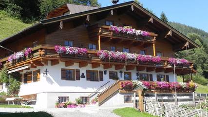 Ferienhaus für 2 Personen, mit Garten und Balkon in Uttendorf