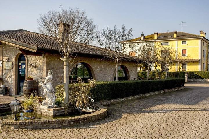 Casa vacanza per 6 persone, con Giardino e Panorama in Provincia di Mantova
