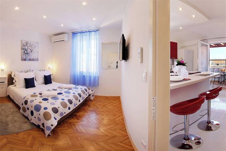Apartamento entero, Apartamento de lujo con terraza en el centro de Split in Split, Condado de Split-Dalmacia