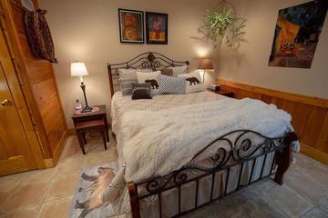 Cabin Rentals And Lodges for 10 Guests in Pigeon Forge, Sevier County, Picture 4