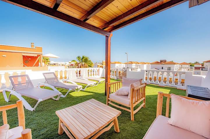 Apartamento de vacaciones para 4 personas, con balcón además de jardín y piscina - 1