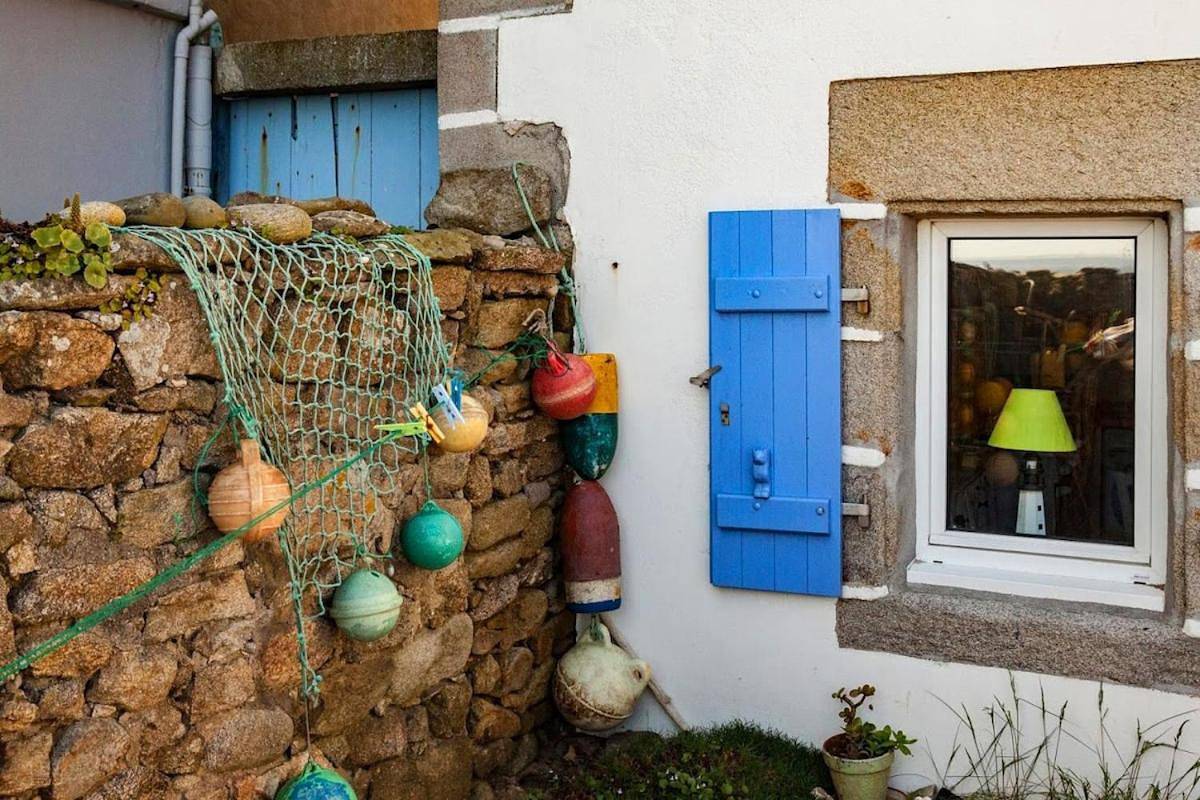 Maison sur le quai face à l'océan in Île de Sein, Iroise
