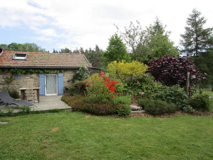 Location de vacances pour 2 personnes, avec terrasse et vue à Le Chambon-sur-Lignon - 2