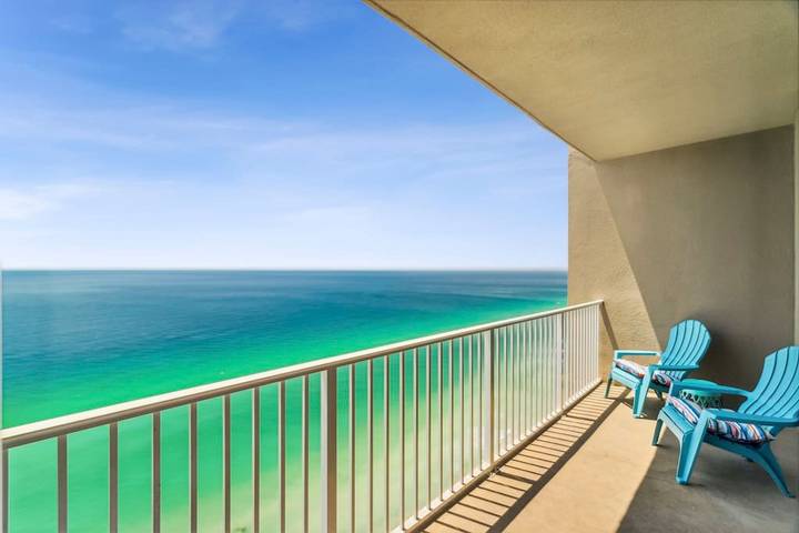 Holiday rental for 8 people, with garden and pool in Emerald Coast