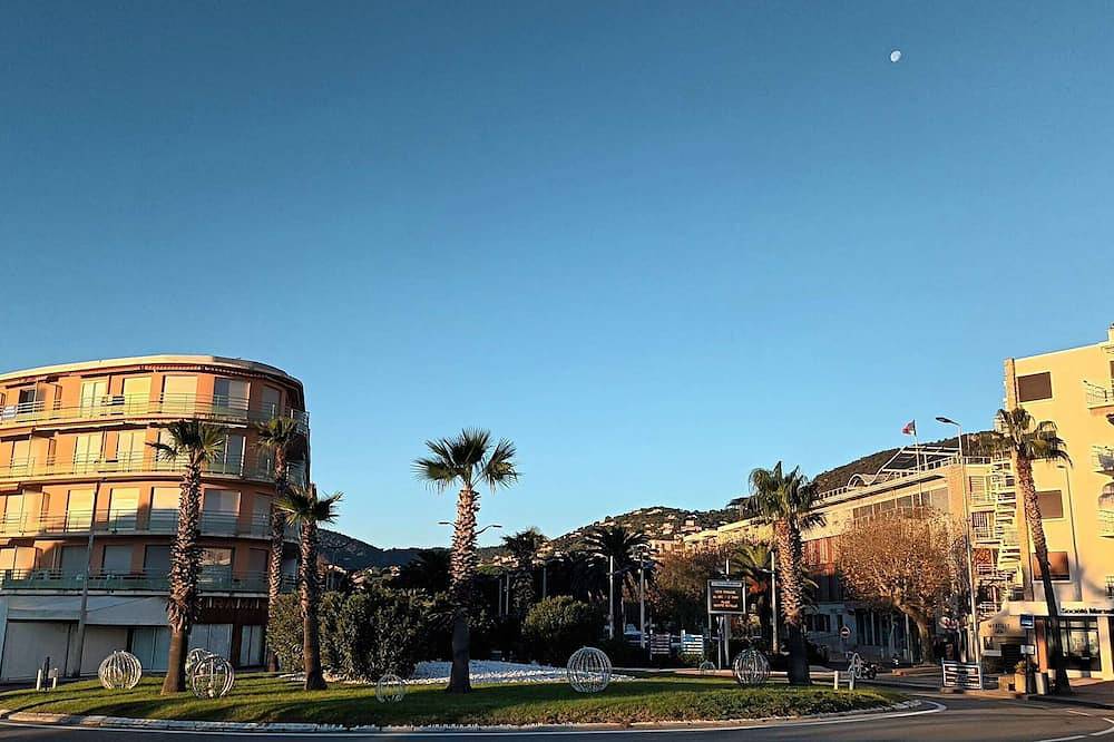 Ganze Wohnung, Appartement pour 4 avec jardin privé, proche plage et commerces - Cavalaire-sur-Mer in Villars-Colmars, Castellane und Umgebung