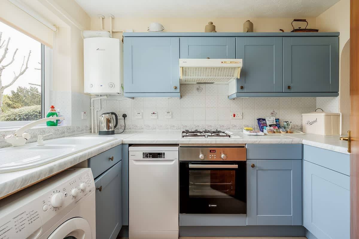 Anchorage - Quaint and Cosy Two-Bedroom House in Poole, Poole Harbour