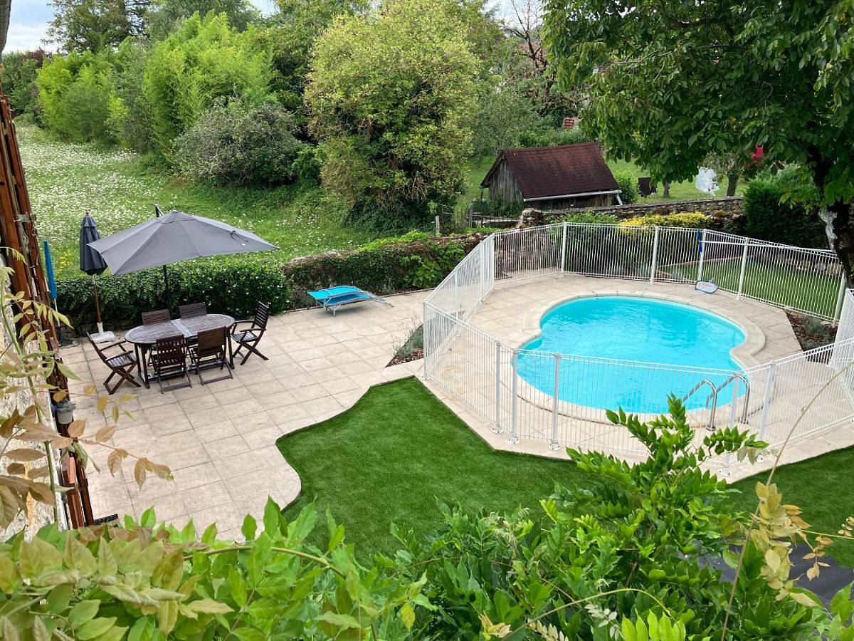 Four-Bedroom House in Cornac, Lot