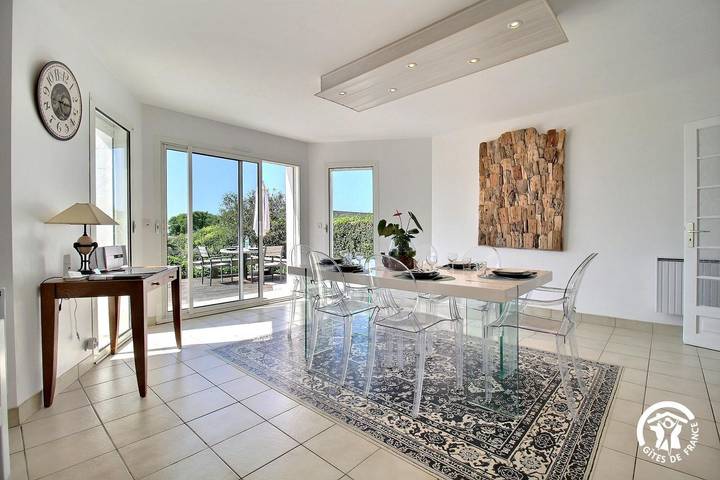 Gîte pour 4 personnes, avec terrasse et jardin dans Plage de Landrezac - 4