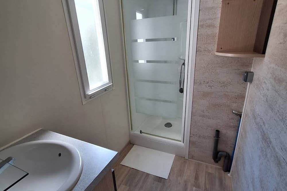 Fully-equipped mobile home 3bed 40m2 in Villeneuve-lès-Maguelone, Mediterranean Coast (France)