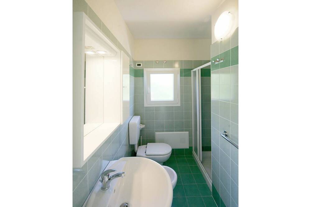 Herrliche Wohnung in einem Ferienhaus für 3 Personen mit Pool, Klimaanlage, W-Lan und Terrasse in Grado, Görz Provinz