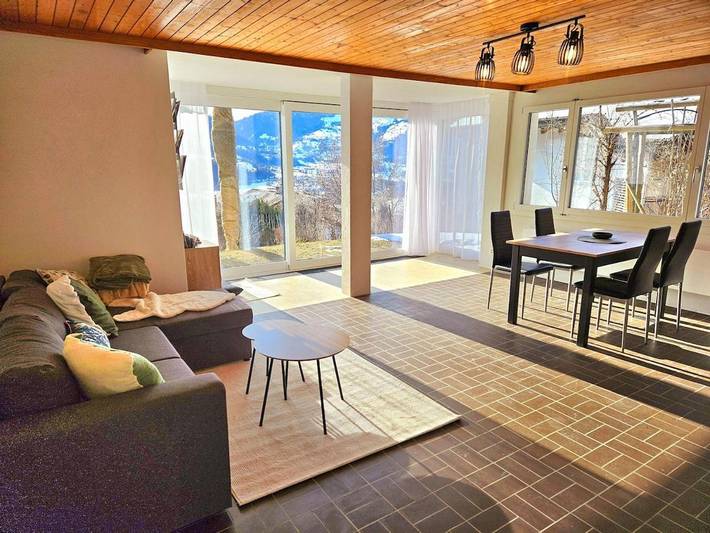 Ferienwohnung für 6 Personen, mit Terrasse und Garten sowie Ausblick