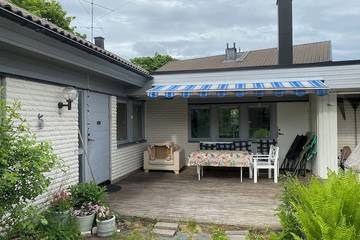 Location de vacances pour 6 personnes, avec terrasse et jardin à Umea