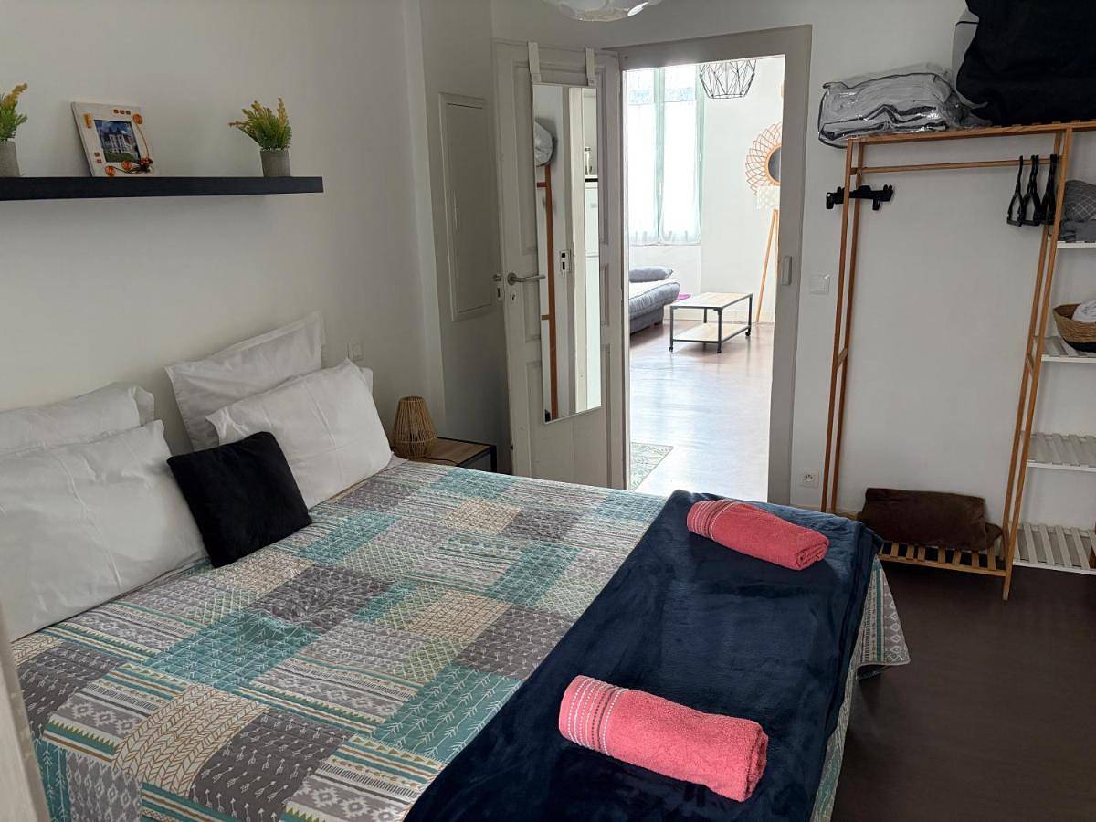 Appartement entier, One-Bedroom Apartment in Pau, Béarn