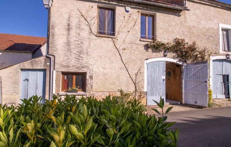 Gîte pour 4 personnes, avec jardin à Saint-Martial-d'Albarède