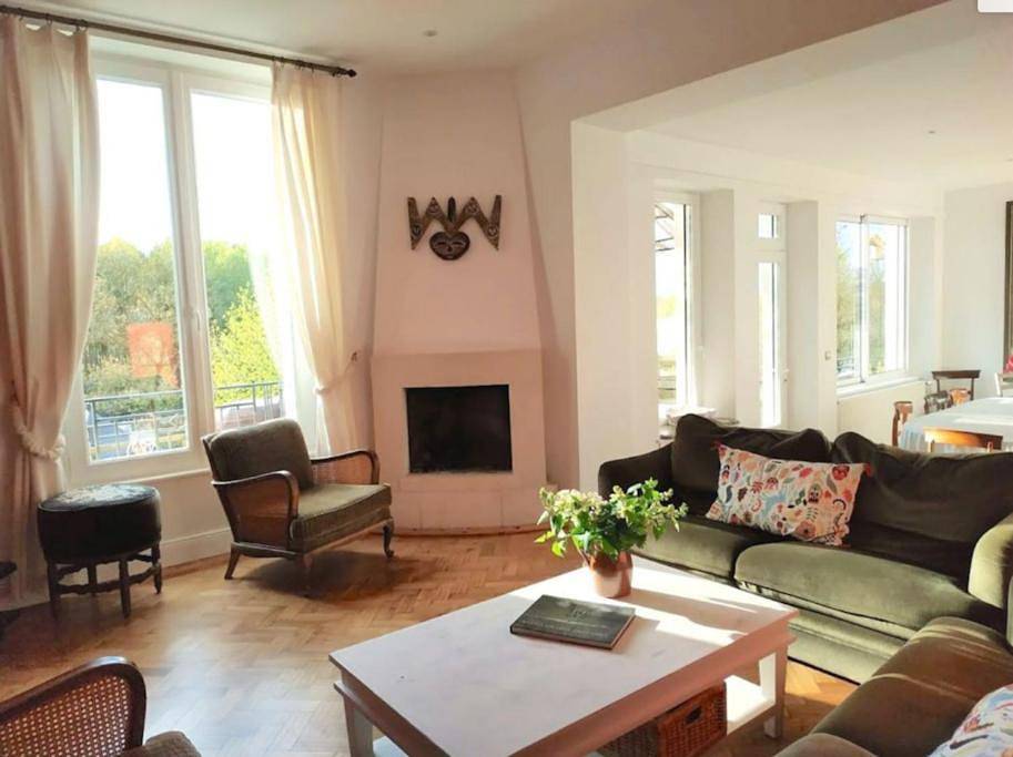 Superior Villa in Seiches-sur-le-Loir, Région d'Angers