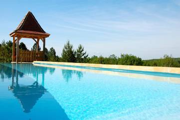 Chambre d’hôte pour 2 personnes, avec piscine ainsi que jardin et vue, animaux acceptés à Mauzac-et-Grand-Castang